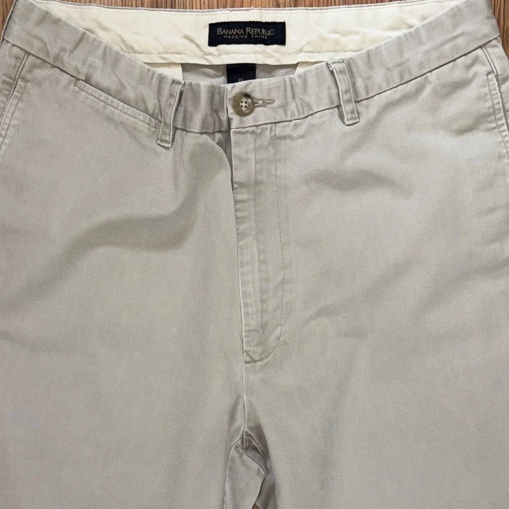 Men's Banana Republic Classic Chinos - Picture 3 of 7